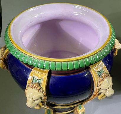 MINTON - XIXe siècle
Paire de cache-pots...