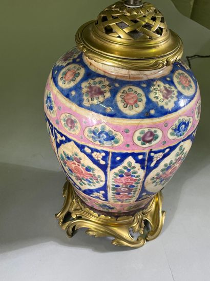 IRAN, Qadjar
Glazed ceramic jug with polychrome...