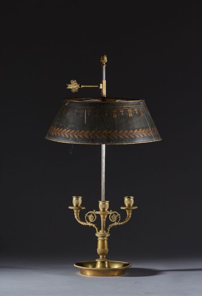 Lampe bouillotte en bronze doré, à trois...