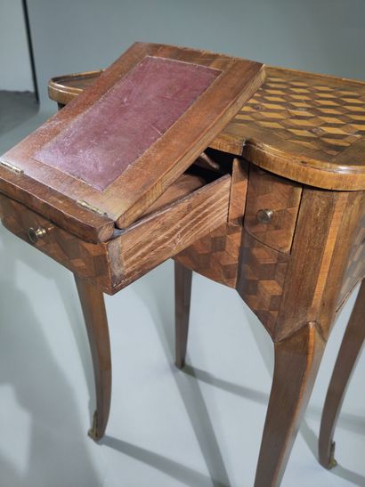 Writing table in cube marquetry (all sides)...