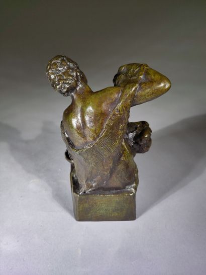 Raymonde MARTIN (1887-1977)
Baby's toilet
Bronze...