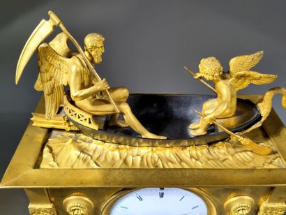 Pendule à l'Amour et au Temps, en bronze...