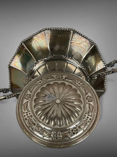 Bowl with handles in 915-thousandths silver,...