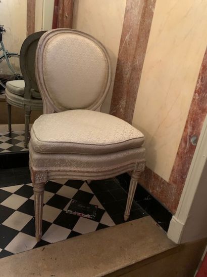 Pair of molded and painted beech cabriolet-back...