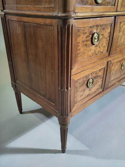 Mottled and molded mahogany chest of drawers,...