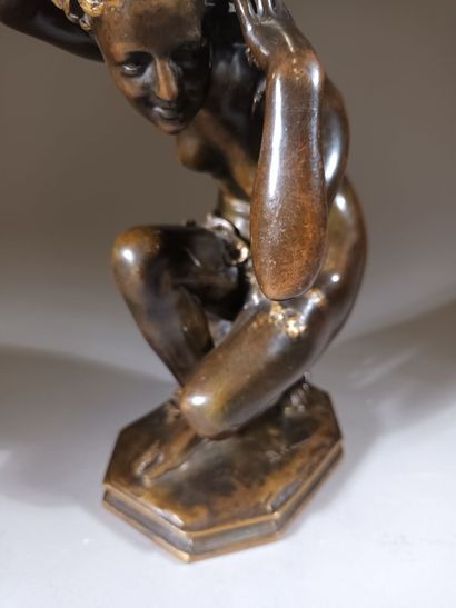 Jean-Baptiste CARPEAUX (1827-1875) 
Crouching...