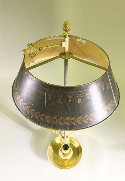 Lampe bouillotte en bronze doré, à trois...
