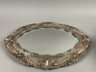 Covered oval jardinière in chased silver,...