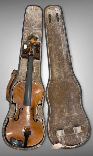 Violon français fait à la fin du XIXe siècle
Portant...