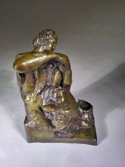Raymonde MARTIN (1887-1977)
Baby's toilet
Bronze...