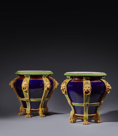 MINTON - XIXe siècle
Paire de cache-pots...