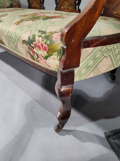 Mobilier de salon en placage de bois sombre...