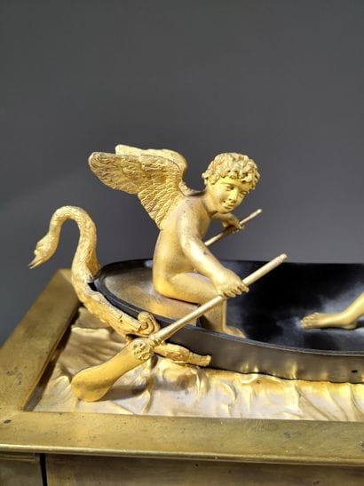 Pendule à l'Amour et au Temps, en bronze...