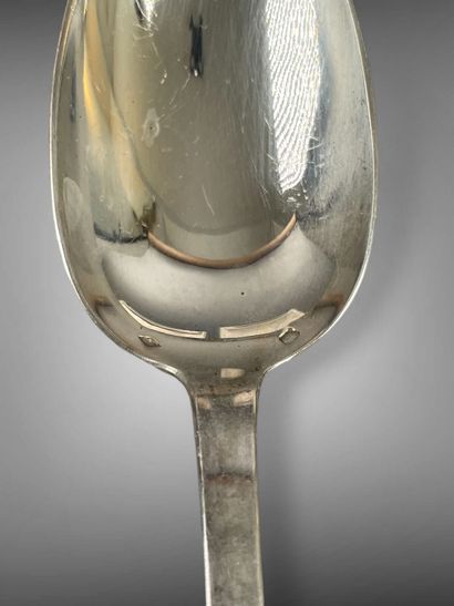Ménagère de couverts en argent (poinçon Minerve)...