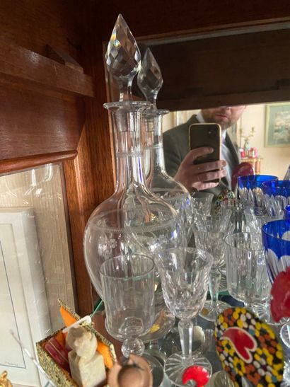 Parties de services de verres en verre et...