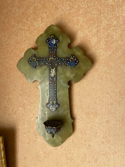 Dans le goût de BARBEDIENNE
Crucifix bénitier...
