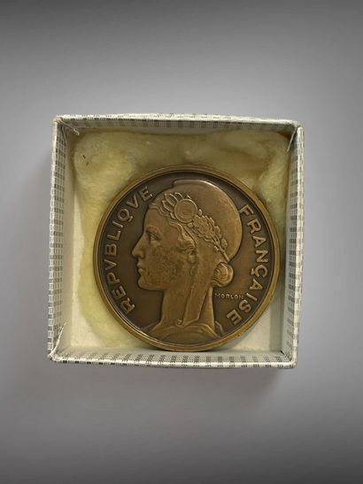 Quatre médailles : 
- Médaille de Bravoure,...