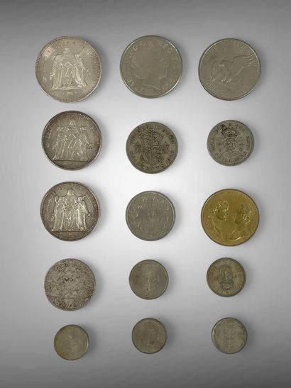 Lot de quatorze pièces, 50 F., 10 F., dirhams,...