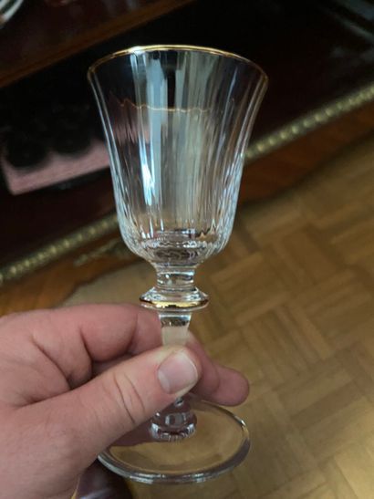 Parties de services de verres en verre et...