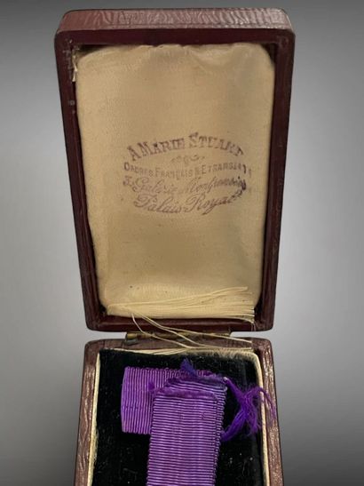 Quatre décorations :
- Légion d'honneur,...