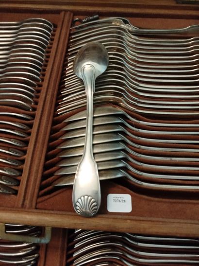 Importante ménagère en argent et argent fourré,...