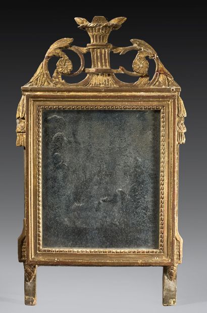 Miroir à cadre rectangulaire en bois sculpté...
