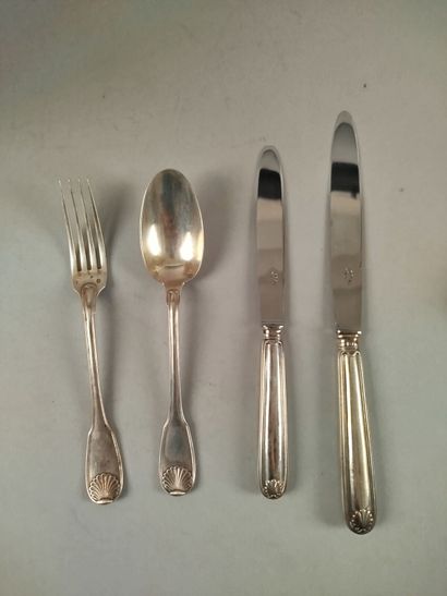 Importante ménagère en argent et argent fourré,...