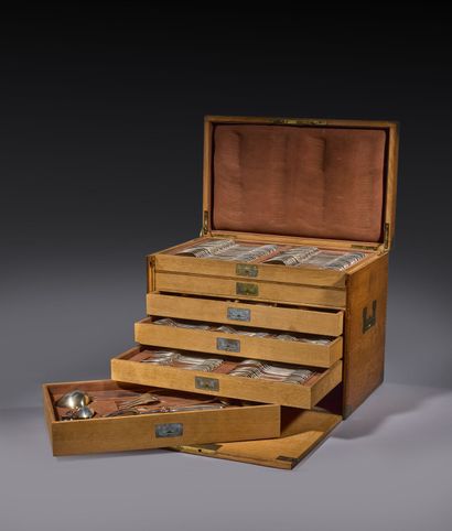 Importante ménagère en argent et argent fourré,...