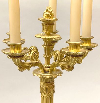 Paire de grands candélabres en bronze doré,...