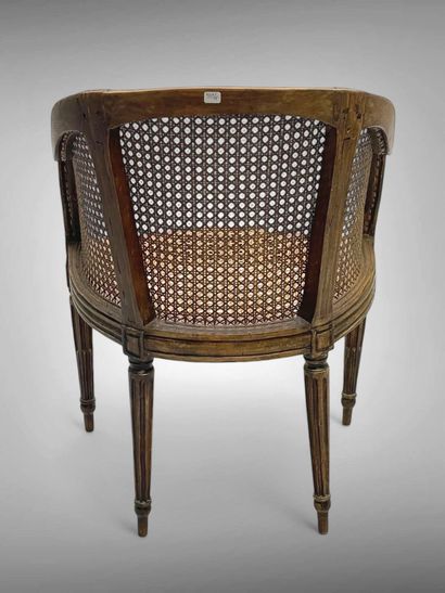 Fauteuil de bureau en hêtre canné à dossier...