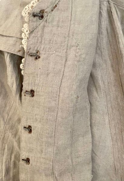 Robe d'été, circa 1905, lin gris, caraco...