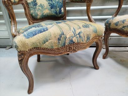 Deux fauteuils pouvant former paire, en bois...