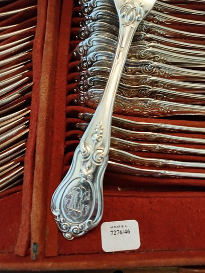 Importante ménagère en argent et vermeil,...