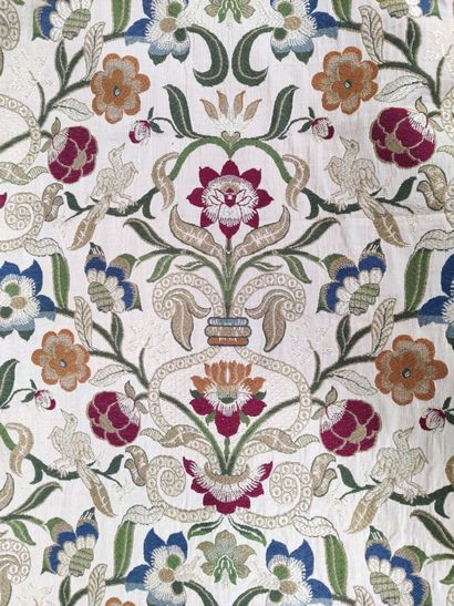 Dans le goût de WILLIAM MORRIS 
Importante...