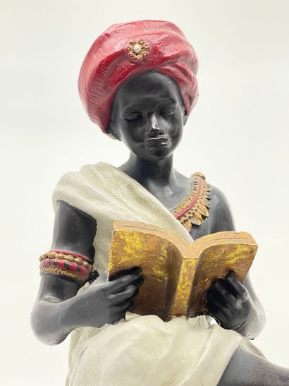 Nubiens à la lecture.
Deux sujets.
Haut....