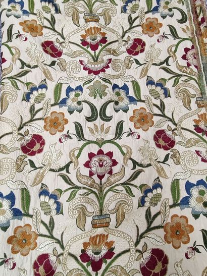 Dans le goût de WILLIAM MORRIS 
Importante...