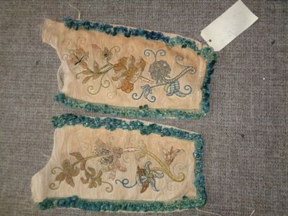 Deux fragments de broderie, XIXe siècle,...