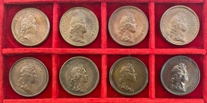 Reunion of eight medals including : 
1661...