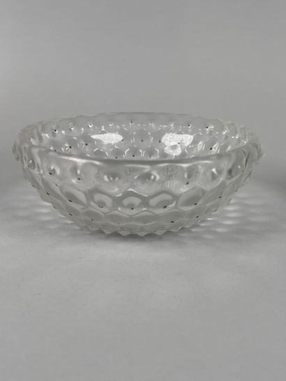 LALIQUE France
Set including : 
- A covered...