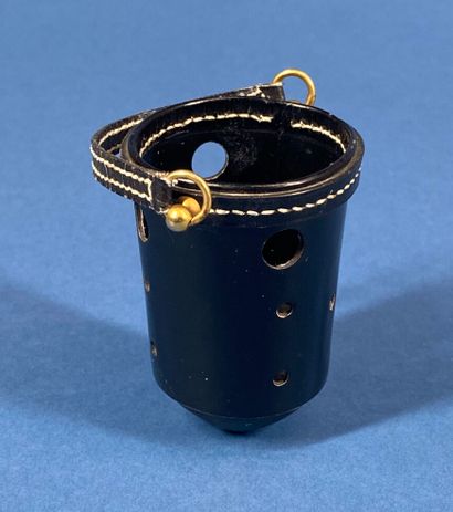 HERMÈS 
Culbuto cigarette holder based on...