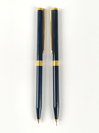 S.T. DUPONT Paris.
Set comprising a Chinese...
