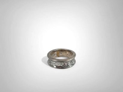 TIFFANY & Co. 
Silver-plated metal ring.
Signed.
(Scratches...