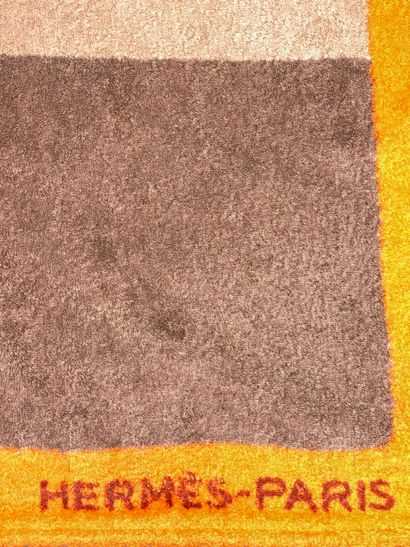 HERMÈS Paris 
Striped brown-beige cotton...