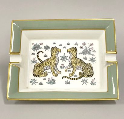 HERMÈS Paris
White porcelain ashtray with...