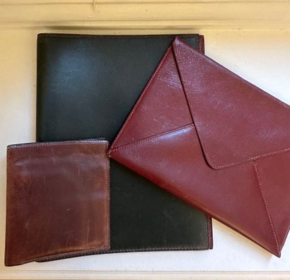 HERMÈS Paris
Set of small leather goods consisting...