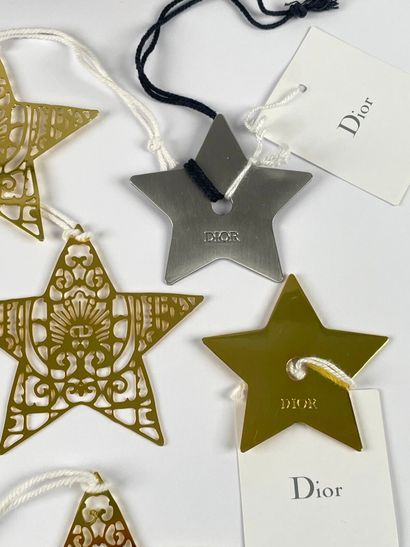 DIOR
Seven stars in gilded or brushed metal...