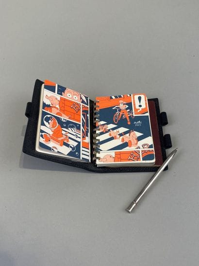 HERMÈS Paris, made in France.
Mini diary...