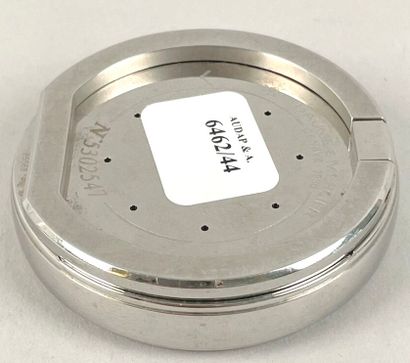 BAUME & MERCIER
Travel alarm clock in silver-plated...