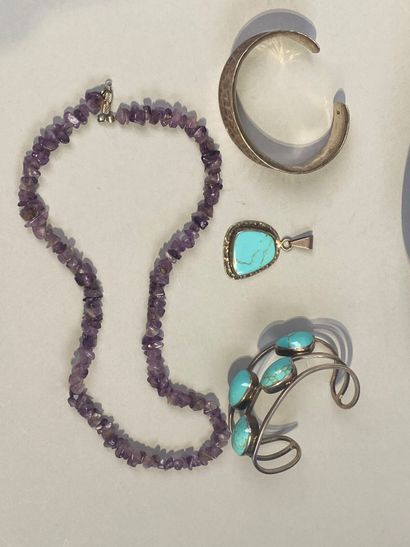 Set includes a hammered beaded bracelet,...