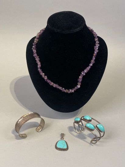 Set includes a hammered beaded bracelet,...